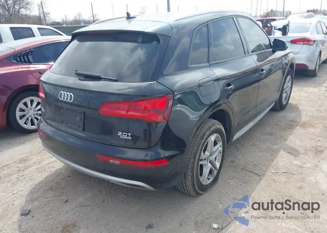 2018 Audi Q5 2.0T Premium/2.0T Tech Premium z USA, uszkodzony, nr VIN WA1ANAFY9J2003942